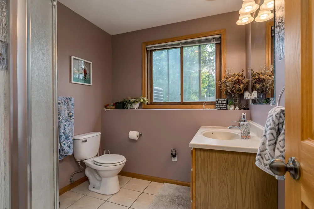 1114 Engesser Lane Saint Peter, MN 56082