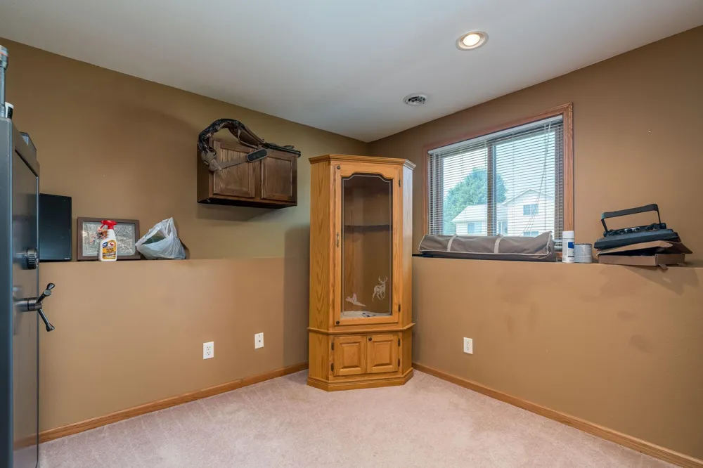1114 Engesser Lane Saint Peter, MN 56082