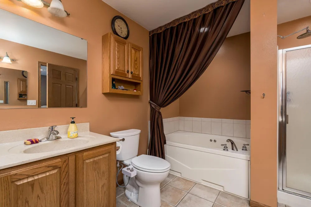 1114 Engesser Lane Saint Peter, MN 56082