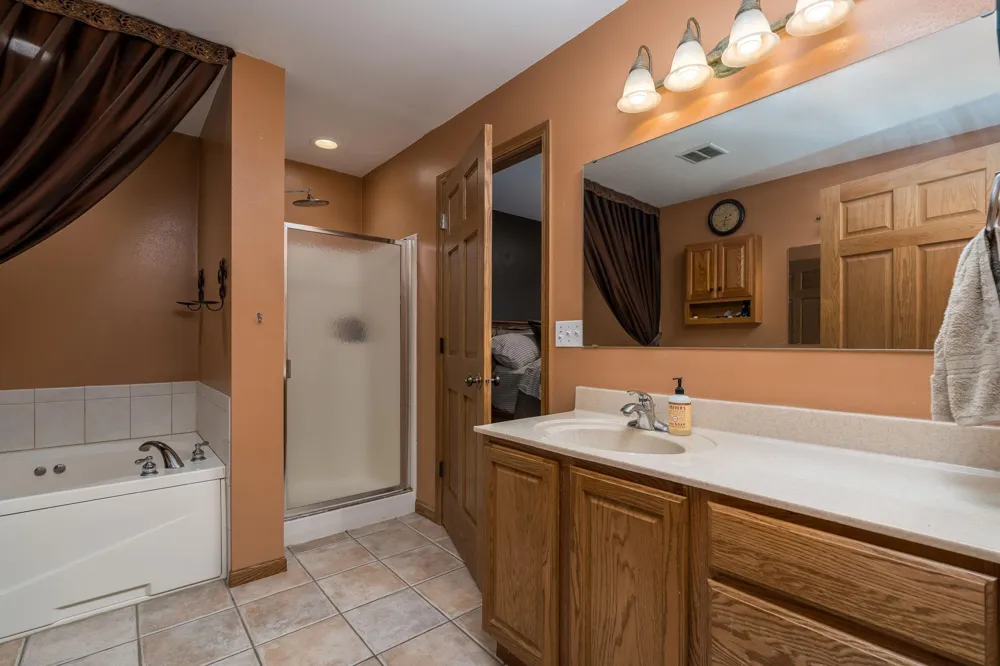 1114 Engesser Lane Saint Peter, MN 56082