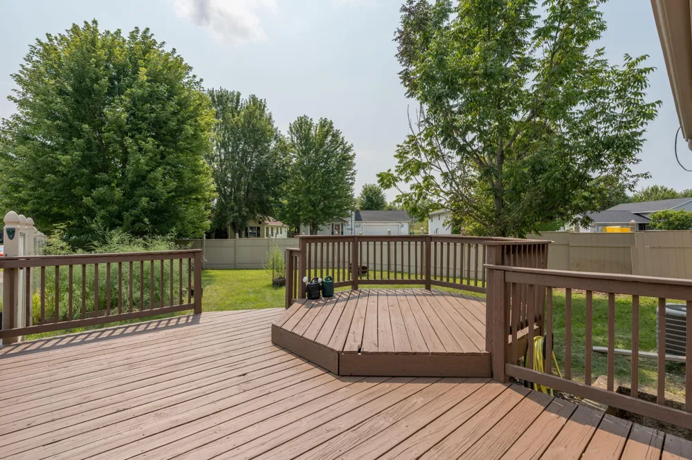 1114 Engesser Lane Saint Peter, MN 56082