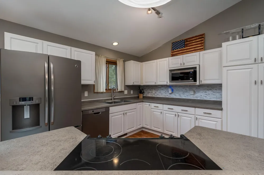 1114 Engesser Lane Saint Peter, MN 56082