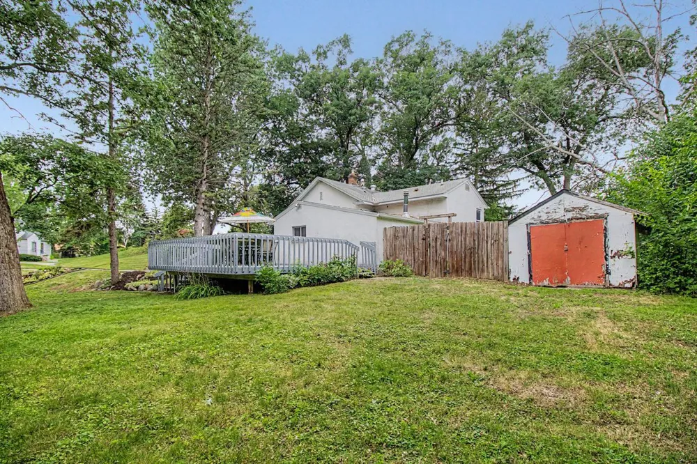 6140 Saint Croix Avenue Golden Valley, MN 55422