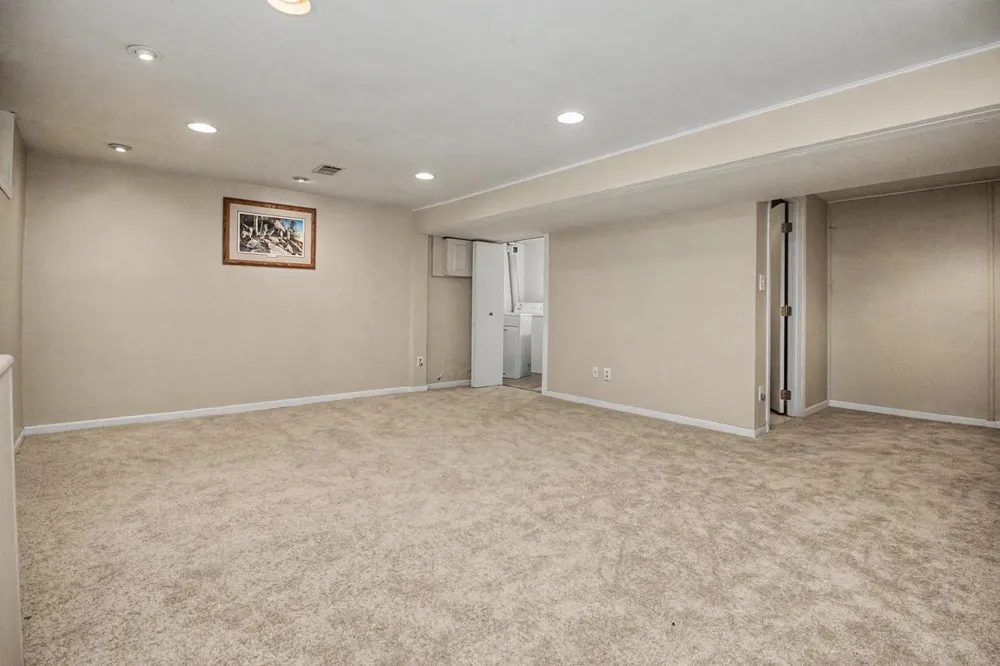 6140 Saint Croix Avenue Golden Valley, MN 55422