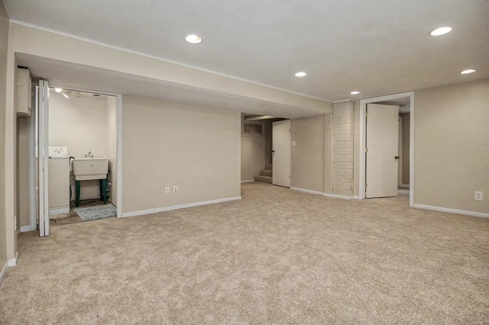 6140 Saint Croix Avenue Golden Valley, MN 55422