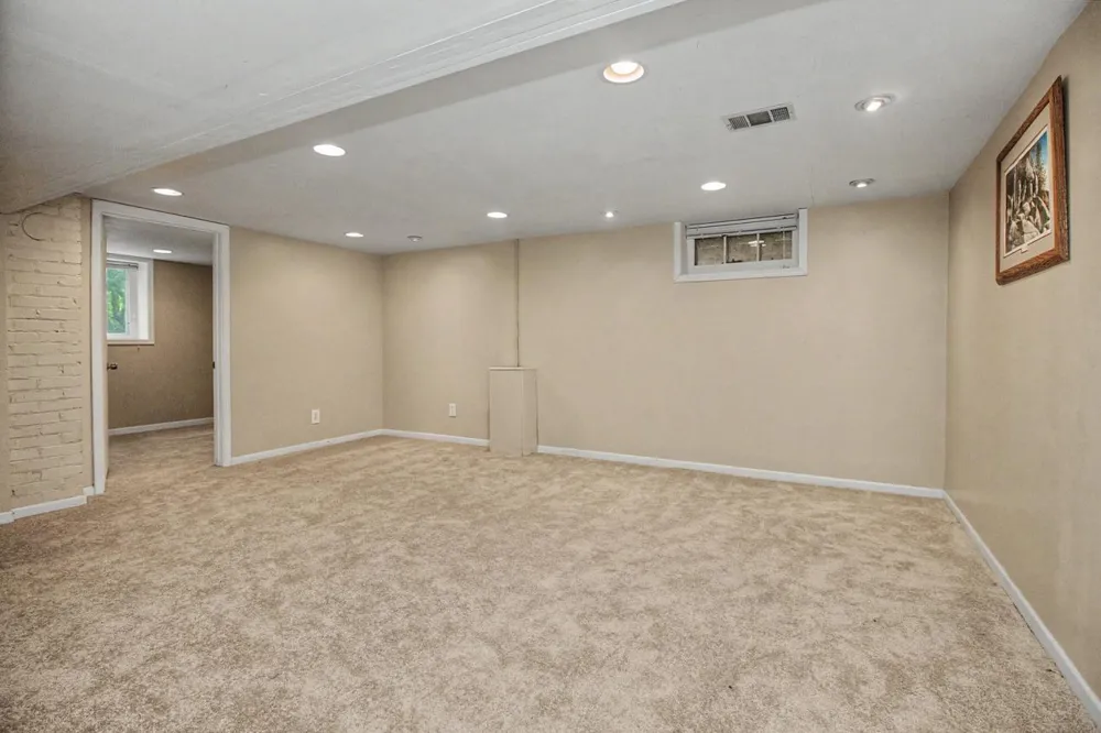 6140 Saint Croix Avenue Golden Valley, MN 55422