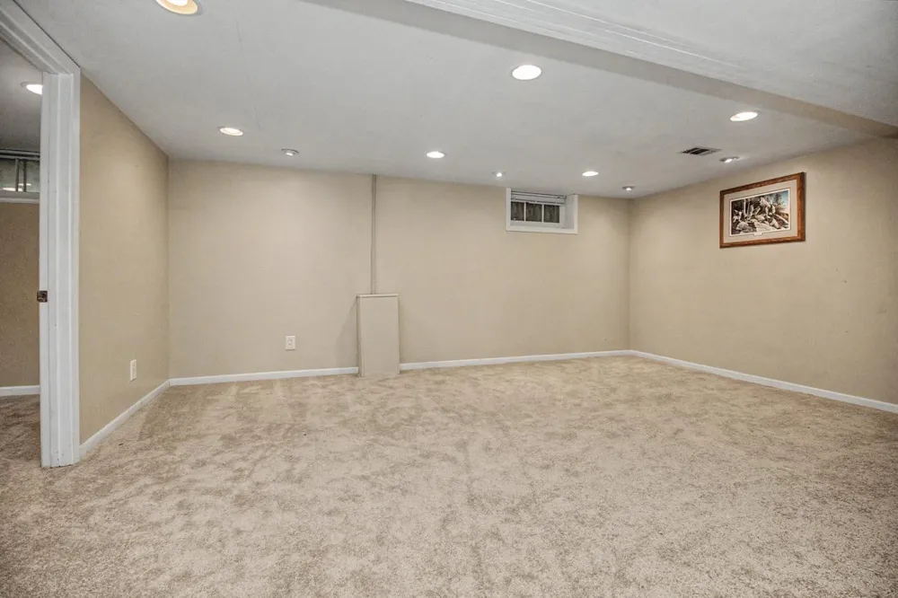6140 Saint Croix Avenue Golden Valley, MN 55422