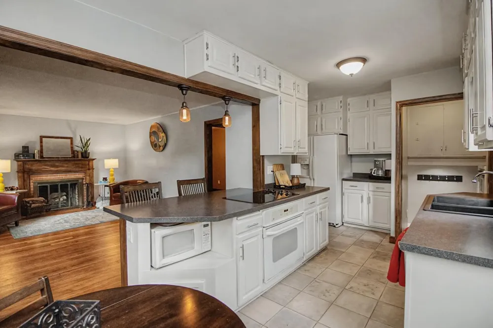 6140 Saint Croix Avenue Golden Valley, MN 55422
