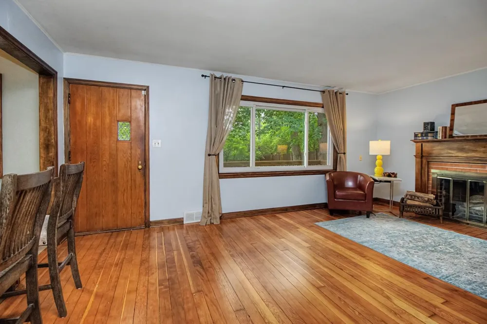 6140 Saint Croix Avenue Golden Valley, MN 55422
