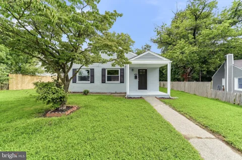304 FRAZER PLACE