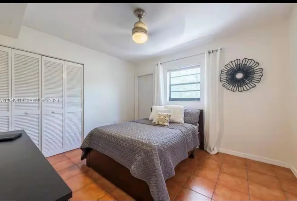 3240 Mary St #S202 Coconut Grove, FL 33133