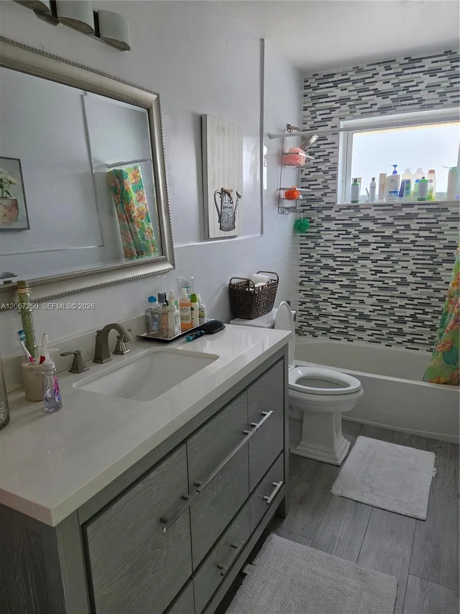 1101 Starling Ave Miami Springs, FL 33166