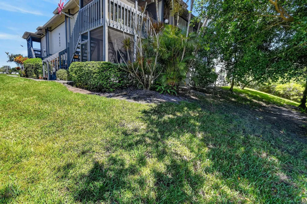 8387 SE Croft Circle #Q3 Hobe Sound, FL 33455