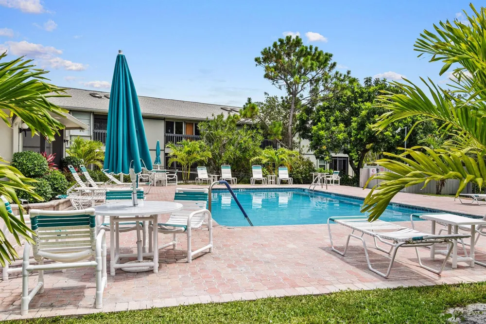 8387 SE Croft Circle #Q3 Hobe Sound, FL 33455