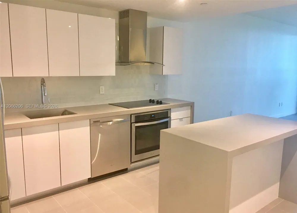 1600 NE 1st Ave #1512 Miami, FL 33132