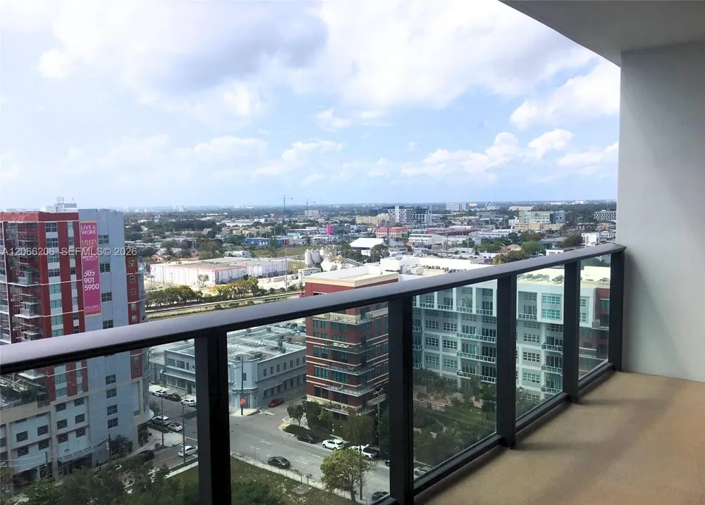 1600 NE 1st Ave #1512 Miami, FL 33132