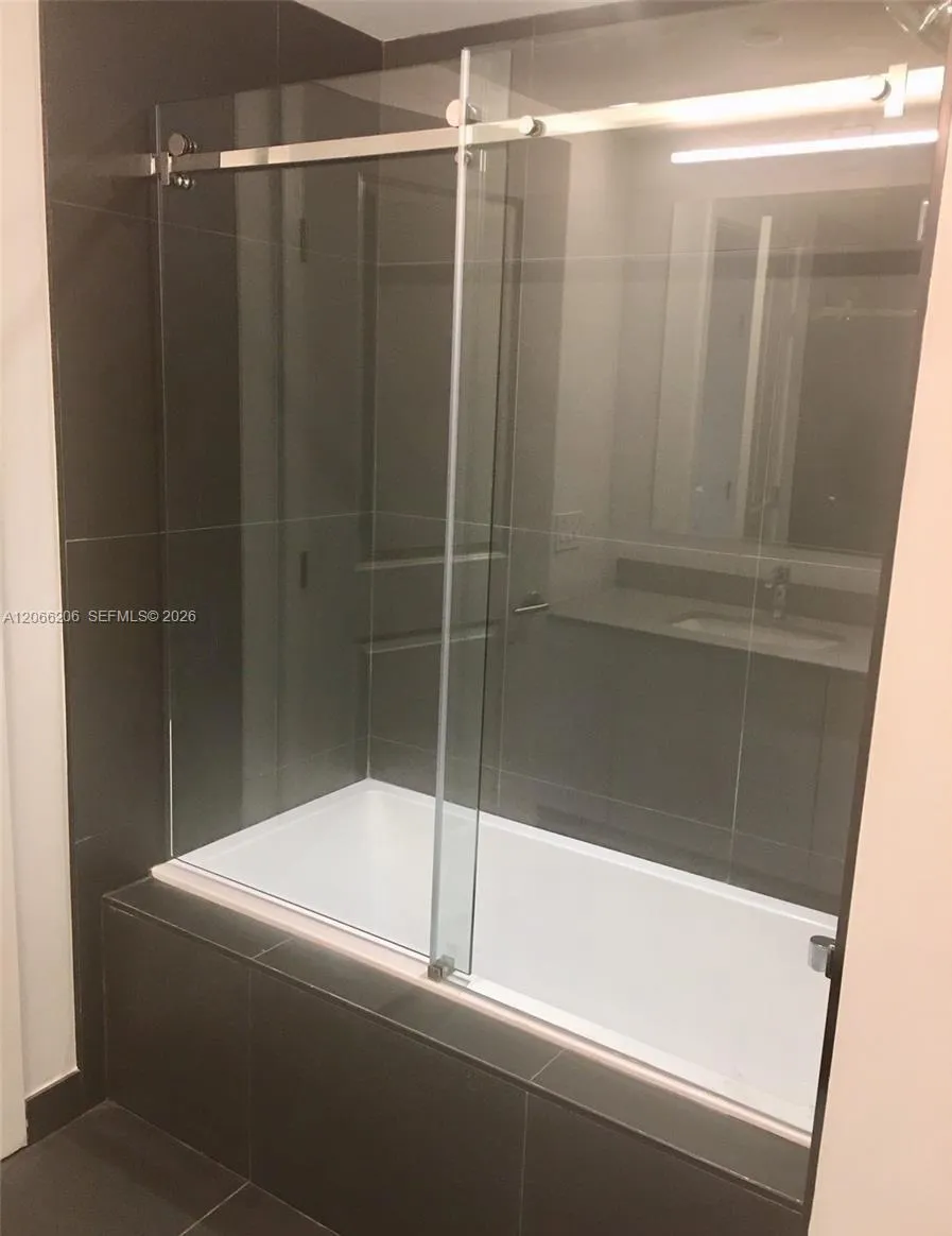 1600 NE 1st Ave #1512 Miami, FL 33132