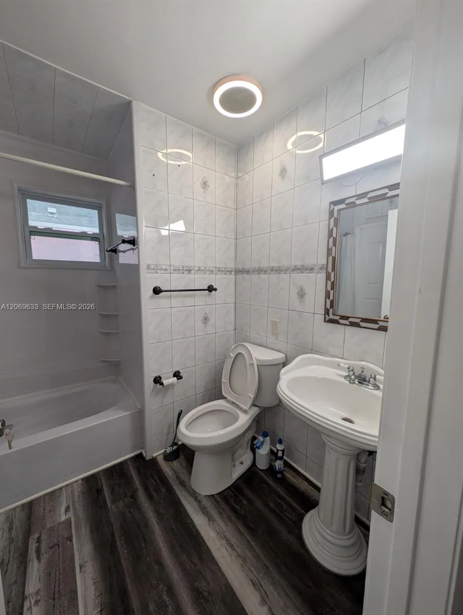 11879 SW 208th Ter Miami, FL 33177