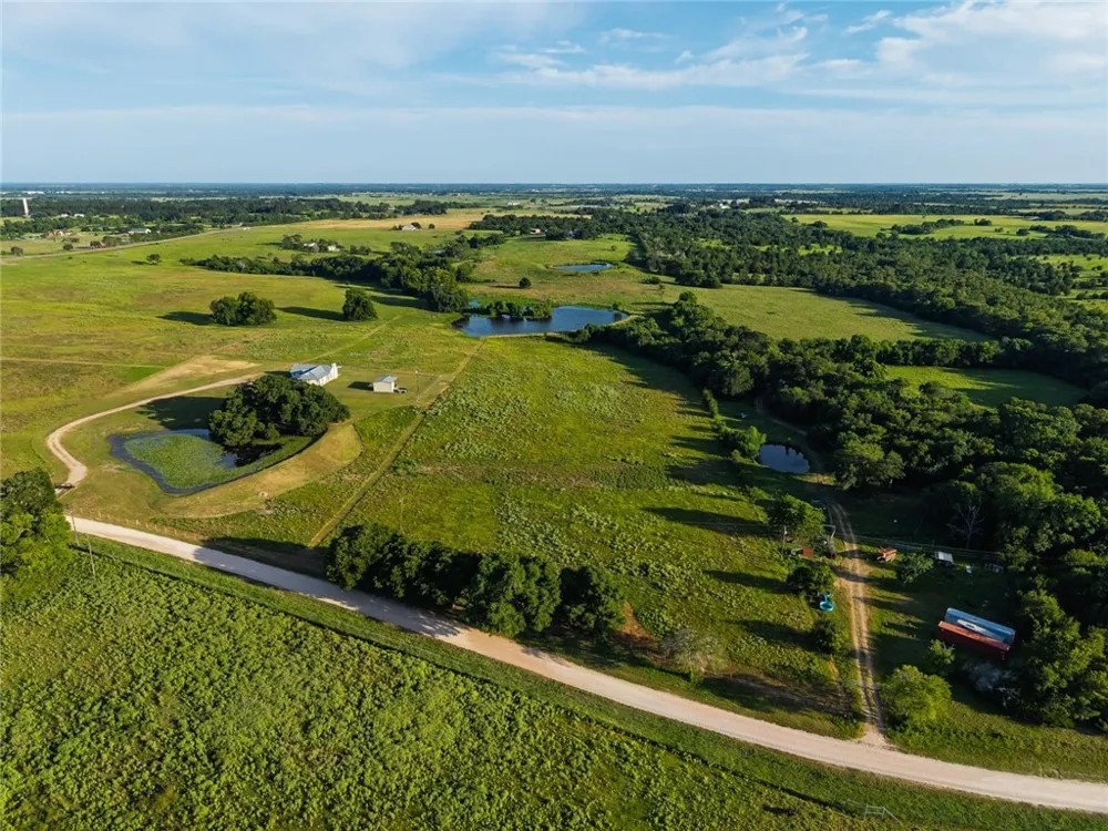 8531 Tottenham Road Chappell Hill, TX 77426