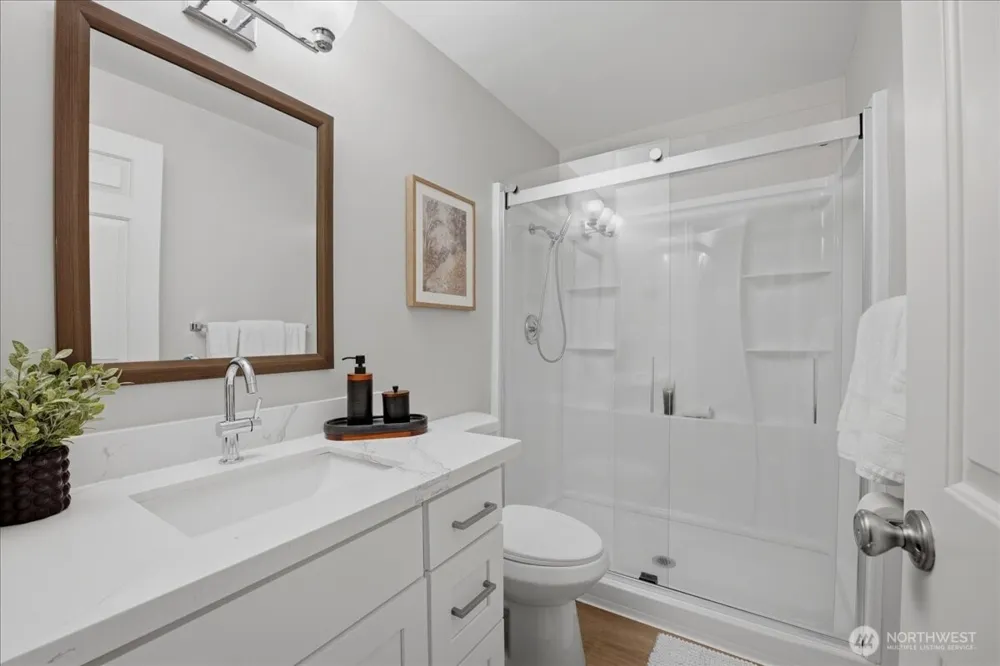 2920 76th Avenue SE #211 Mercer Island, WA 98040