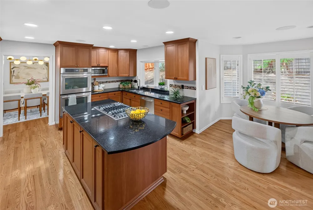 1010 106th Avenue SE Bellevue, WA 98004