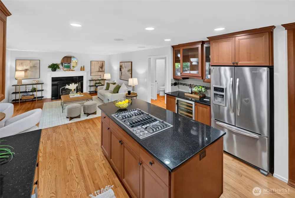 1010 106th Avenue SE Bellevue, WA 98004