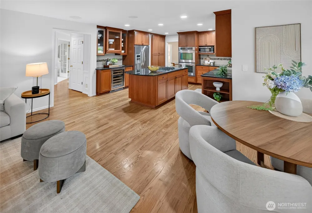 1010 106th Avenue SE Bellevue, WA 98004