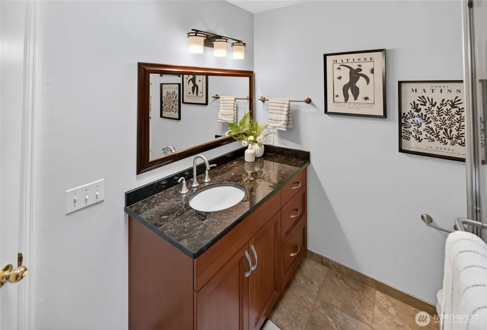 1010 106th Avenue SE Bellevue, WA 98004