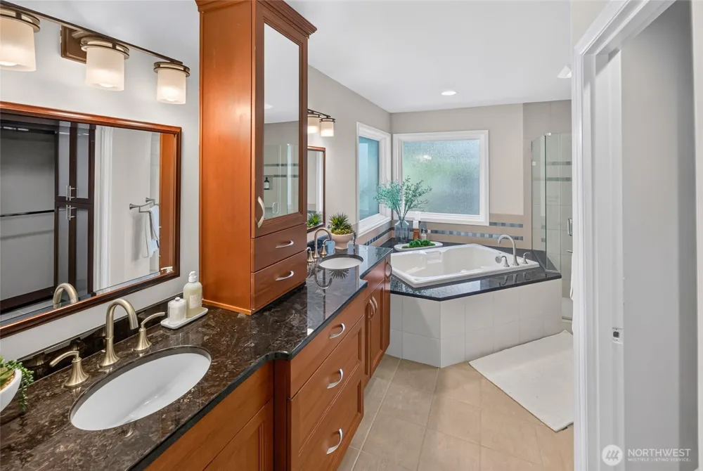 1010 106th Avenue SE Bellevue, WA 98004