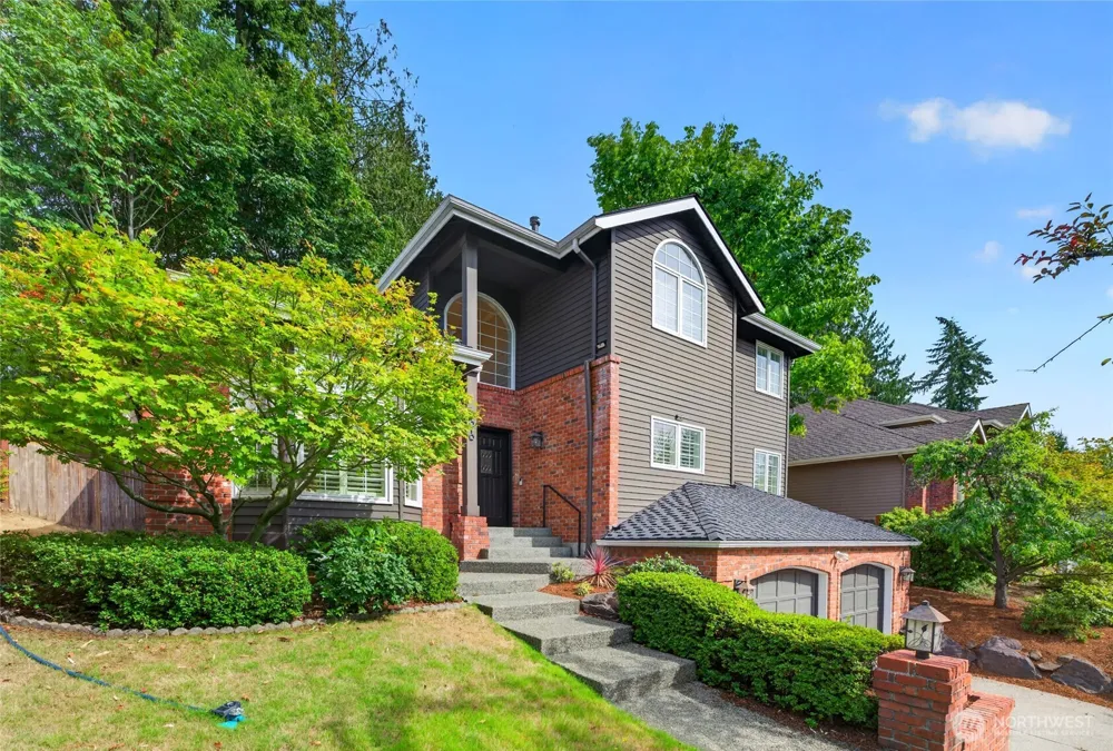 1010 106th Avenue SE Bellevue, WA 98004