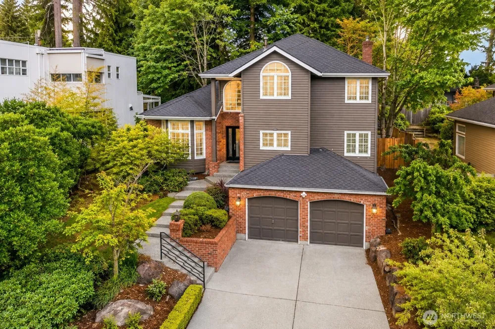 1010 106th Avenue SE Bellevue, WA 98004