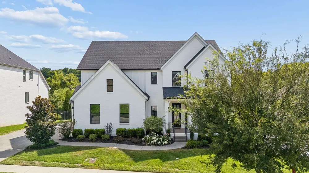 2049 Belsford Dr Nolensville, TN 37135