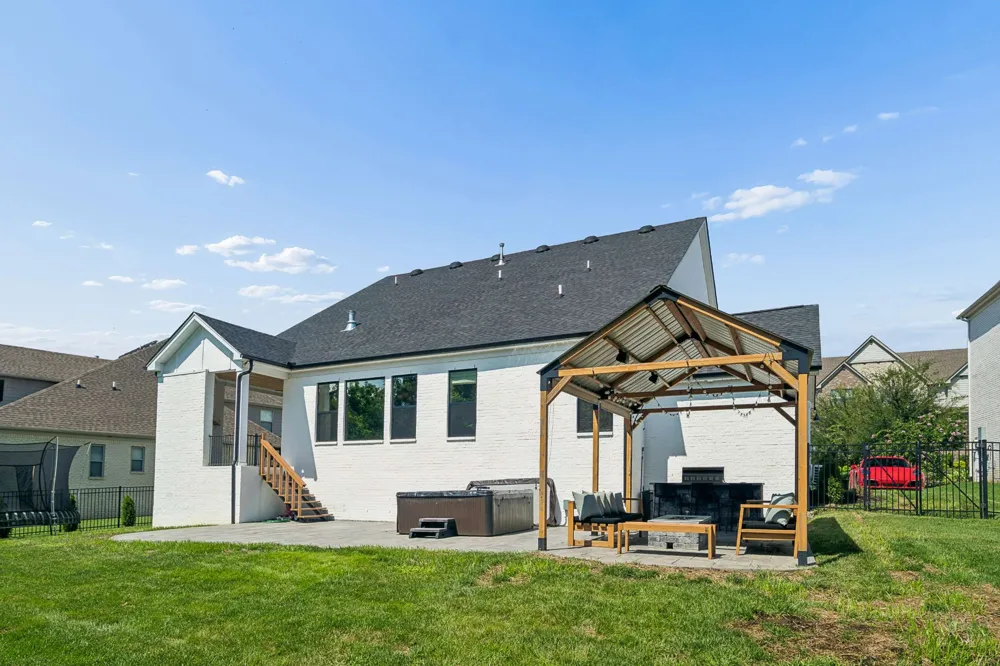 2049 Belsford Dr Nolensville, TN 37135