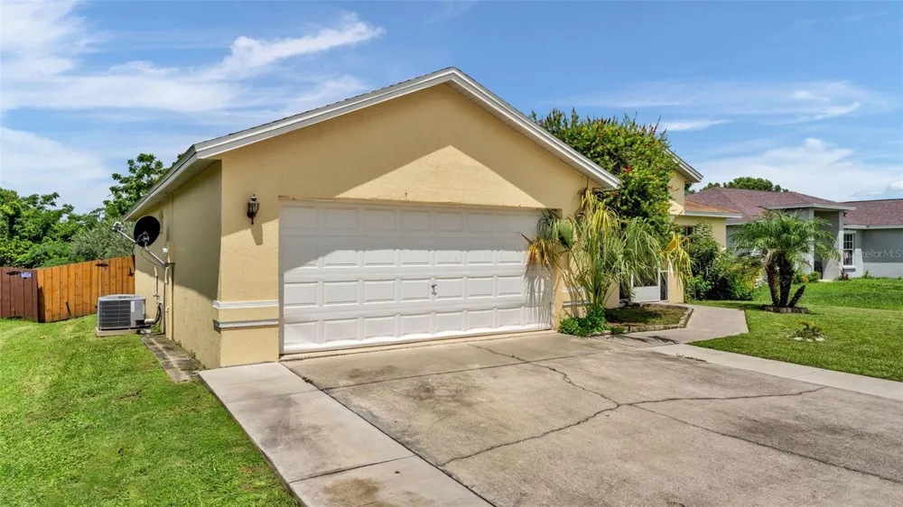 3549 MANOR LOOP Lakeland, FL 33810