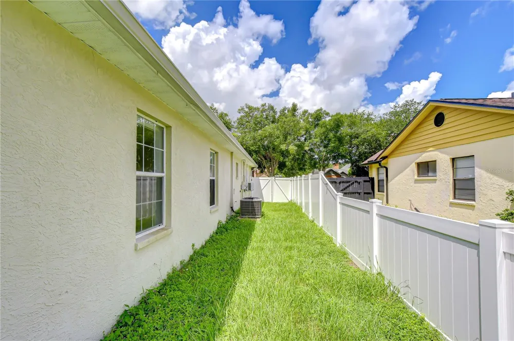 1108 DOCKSIDE DRIVE Lutz, FL 33559