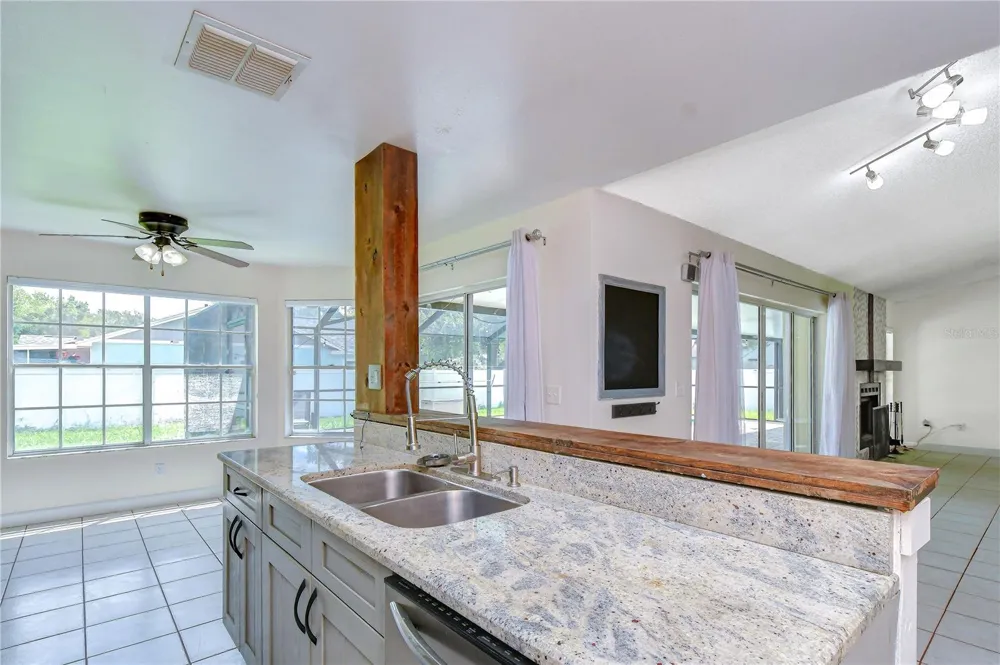 1108 DOCKSIDE DRIVE Lutz, FL 33559