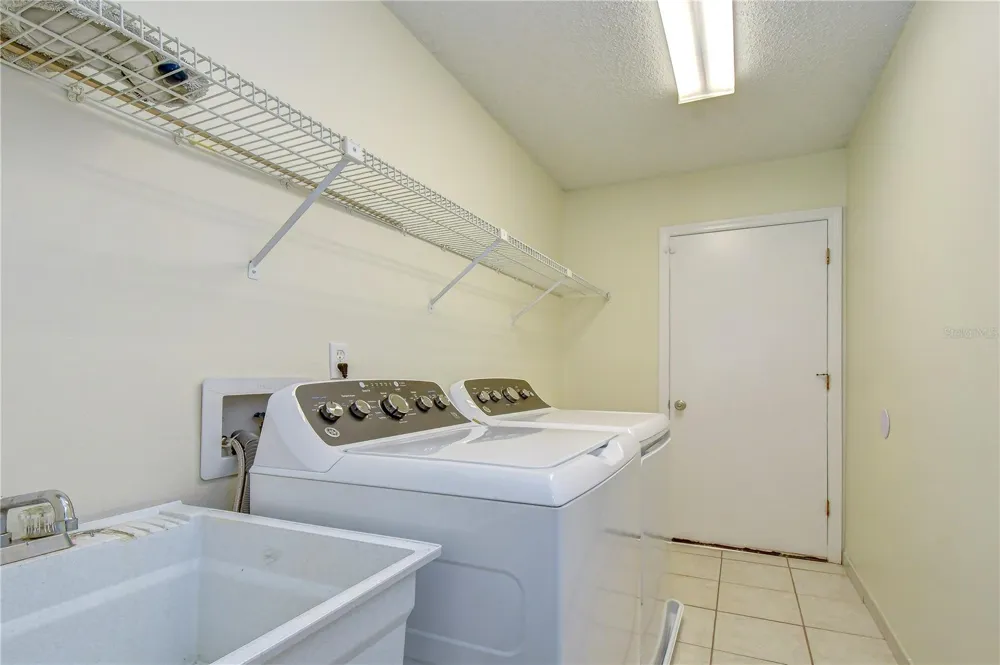 1108 DOCKSIDE DRIVE Lutz, FL 33559