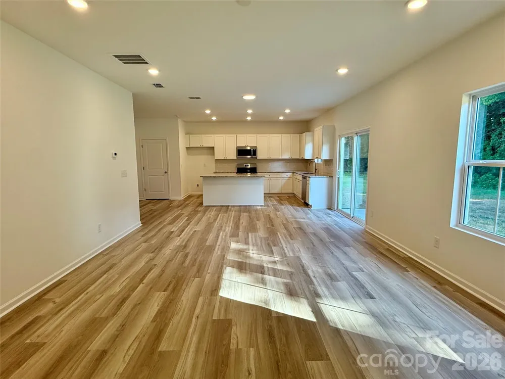 1575 Solitude Court Kannapolis, NC 28081