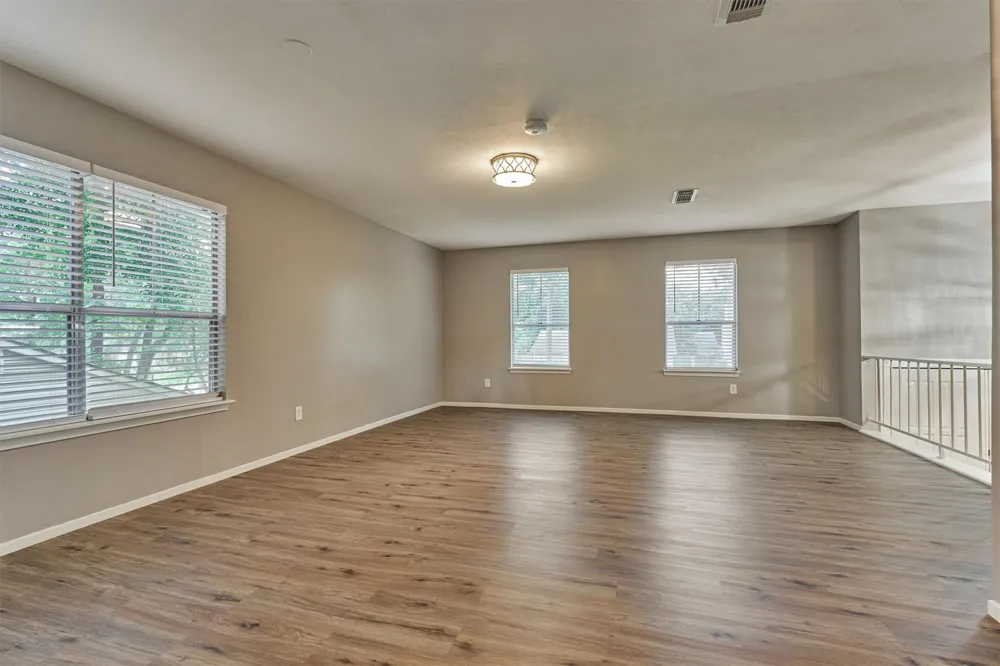 2051 Oak Shores Drive Kingwood, TX 77339