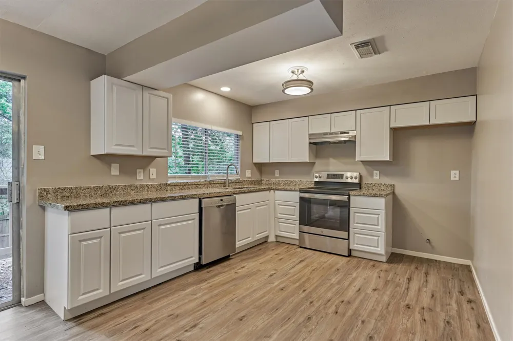 2051 Oak Shores Drive Kingwood, TX 77339
