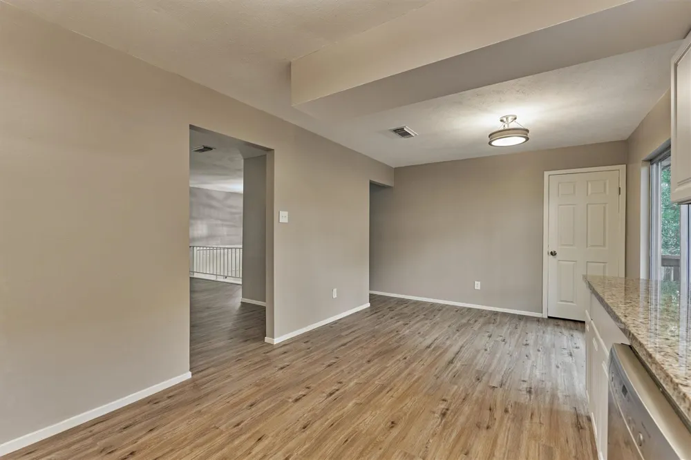2051 Oak Shores Drive Kingwood, TX 77339