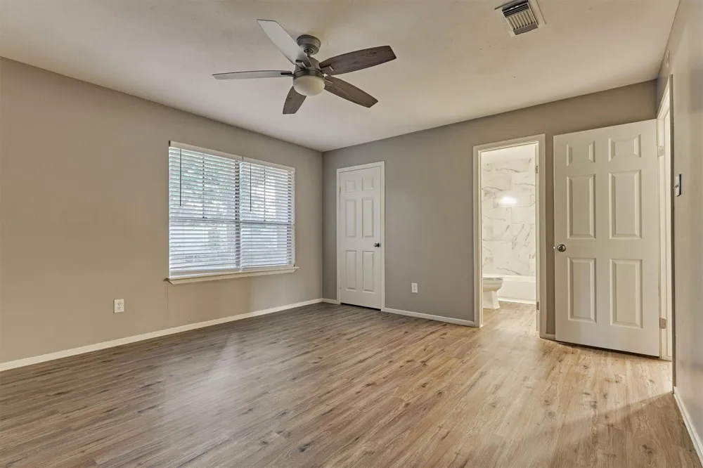 2051 Oak Shores Drive Kingwood, TX 77339