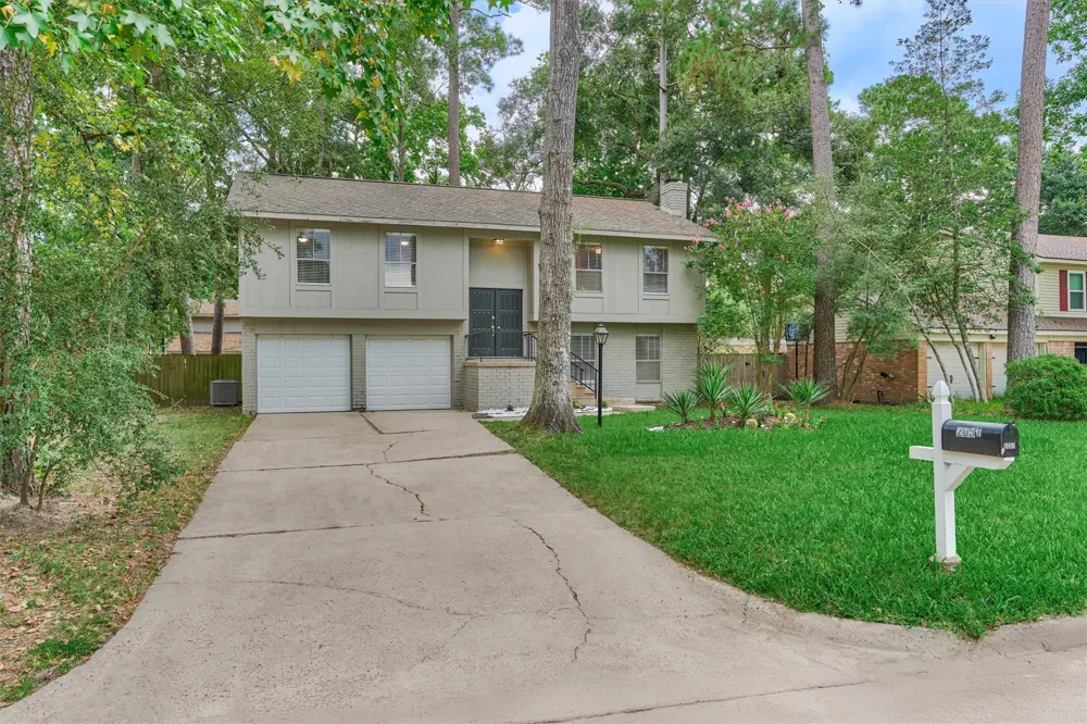 2051 Oak Shores Drive Kingwood, TX 77339