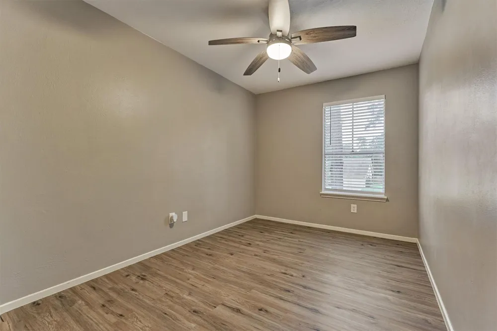 2051 Oak Shores Drive Kingwood, TX 77339