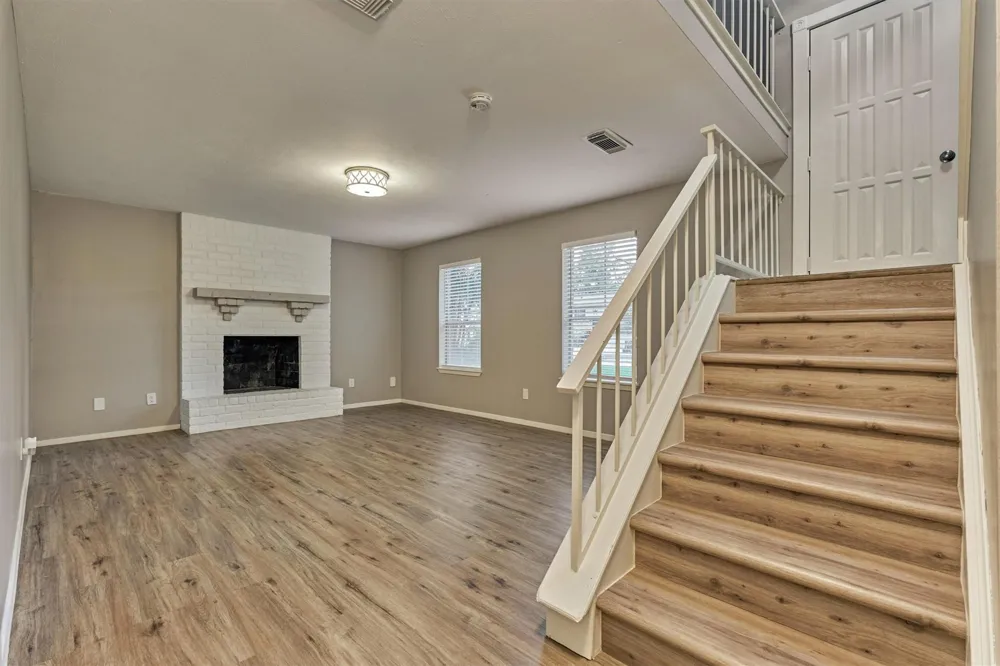 2051 Oak Shores Drive Kingwood, TX 77339