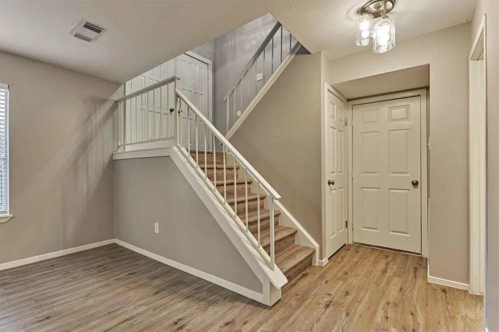 2051 Oak Shores Drive Kingwood, TX 77339