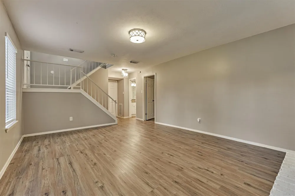 2051 Oak Shores Drive Kingwood, TX 77339