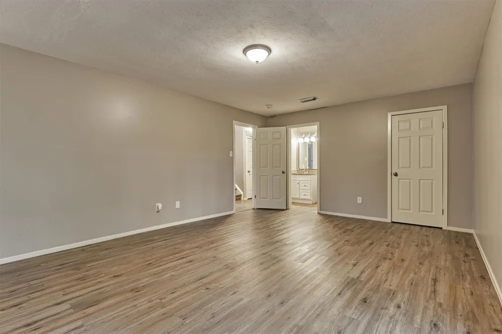 2051 Oak Shores Drive Kingwood, TX 77339