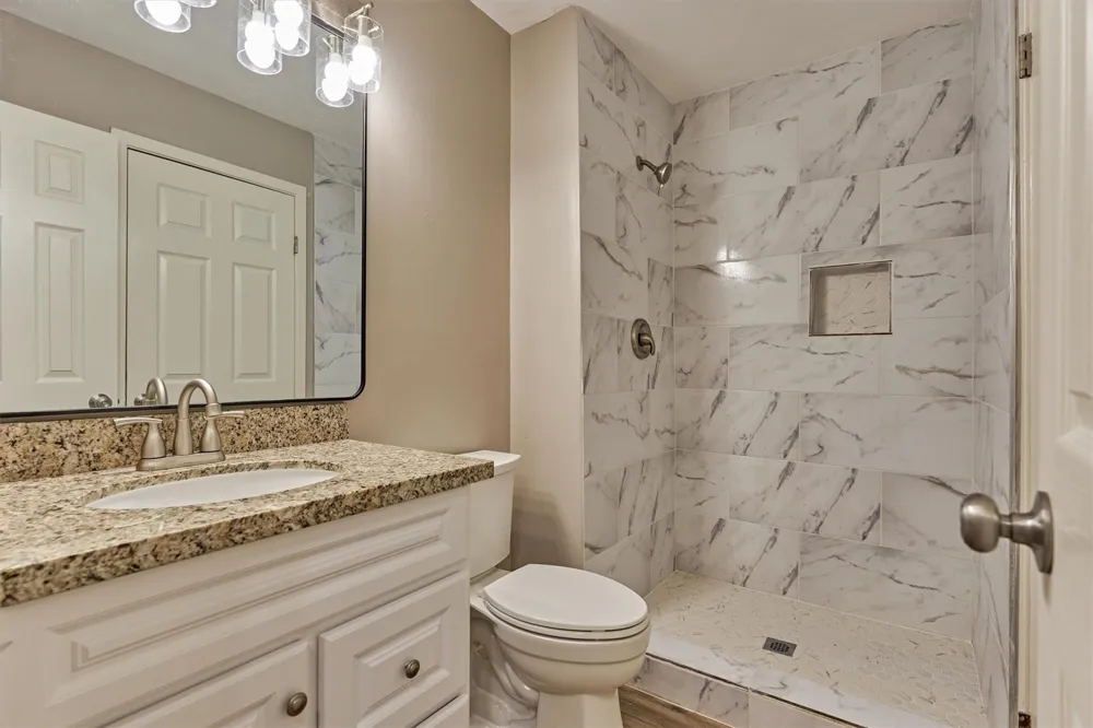 2051 Oak Shores Drive Kingwood, TX 77339
