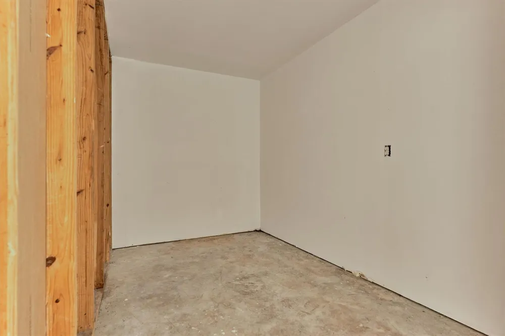 2051 Oak Shores Drive Kingwood, TX 77339
